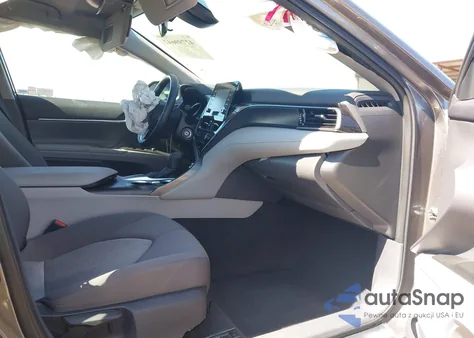 2024 Toyota Camry Le z USA, uszkodzony, nr VIN 4T1C11AK6RU264583